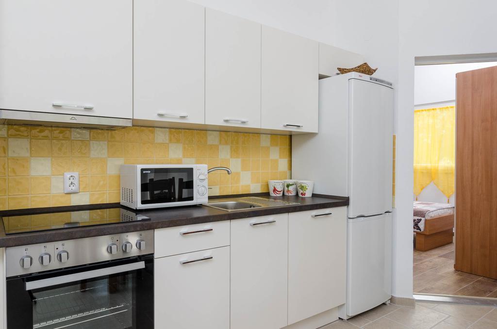 Apartments Mokalo Orebić Екстериор снимка