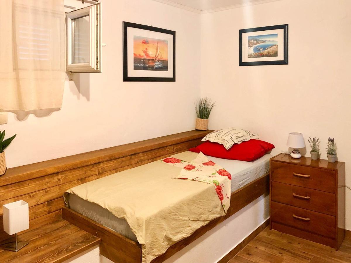 Apartments Mokalo Orebić Екстериор снимка